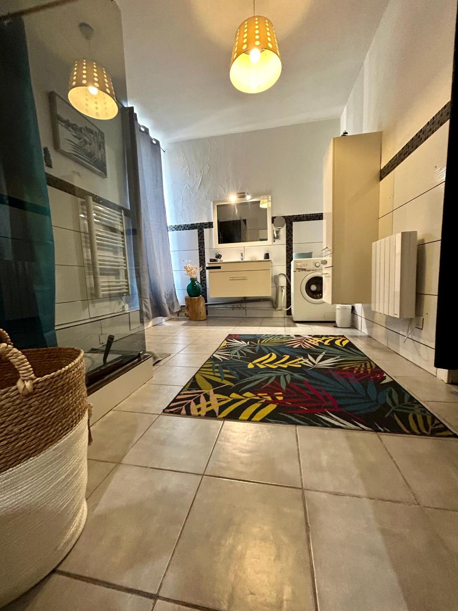 Le Cocon De Louise-Vieux Port Apartment Марсилия Екстериор снимка